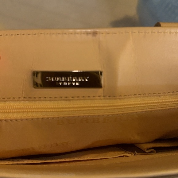 Burberry Woven Leather Tote Bag GUC - Picture 7 of 13